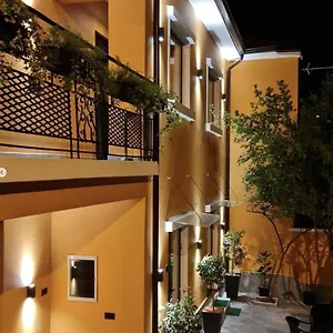 vila-jasmine.hotels-in-tirana.com/